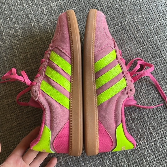 NWT ADIDAS Breaknet Sneakers! - Picture 8 of 9